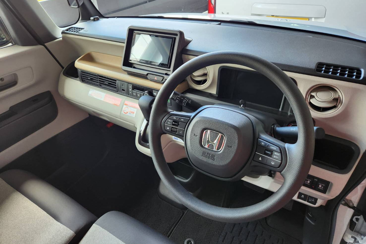 ホンダ N-BOX