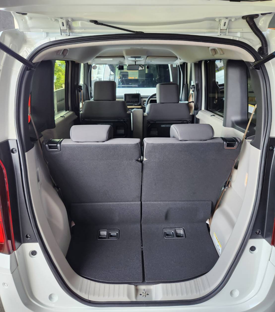 ホンダ N-BOX